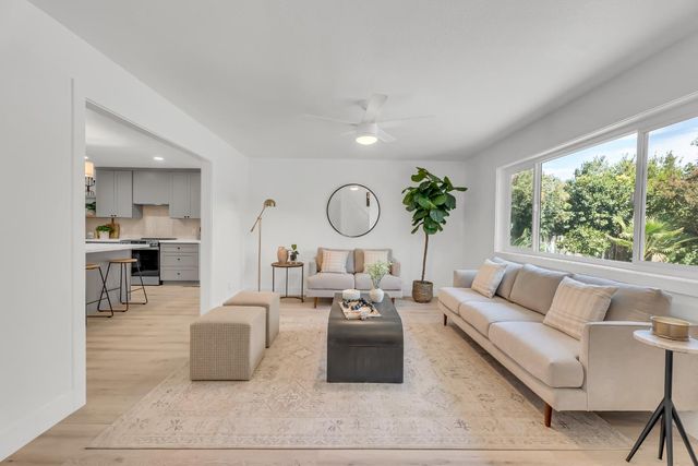 1200 Evergreen Ct, Woodland, CA 95695