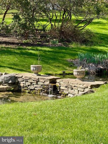 15 PAPER MILL RD, Newtown Square, PA 19073
