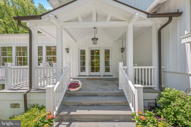 15 PAPER MILL RD, Newtown Square, PA 19073
