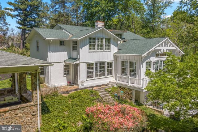 15 PAPER MILL RD, Newtown Square, PA 19073