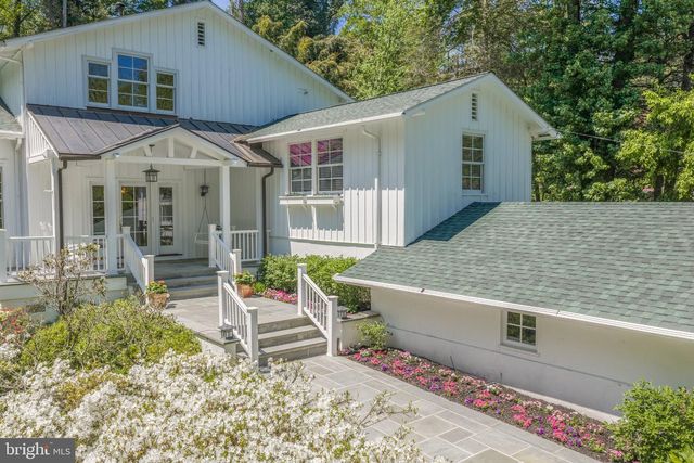 15 PAPER MILL RD, Newtown Square, PA 19073