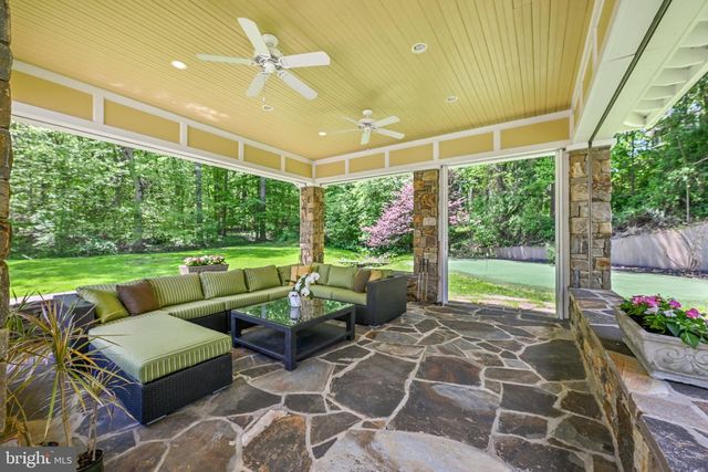 15 PAPER MILL RD, Newtown Square, PA 19073