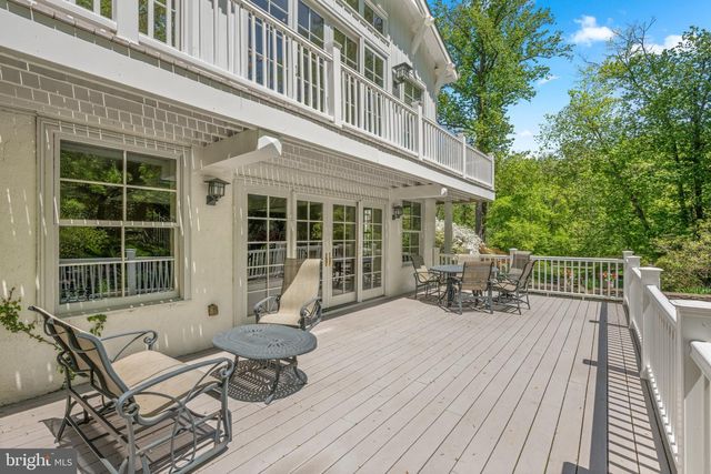 15 PAPER MILL RD, Newtown Square, PA 19073
