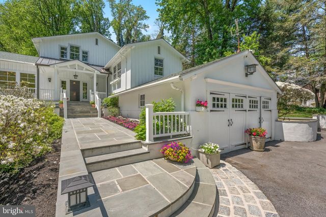 15 PAPER MILL RD, Newtown Square, PA 19073