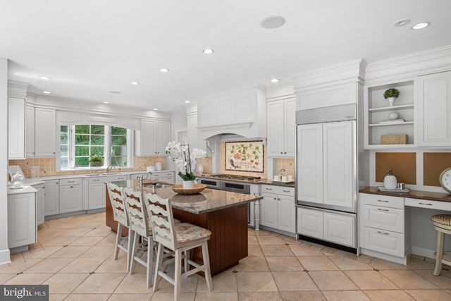15 PAPER MILL RD, Newtown Square, PA 19073