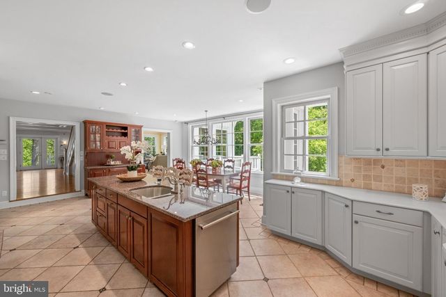 15 PAPER MILL RD, Newtown Square, PA 19073