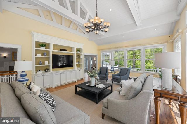 15 PAPER MILL RD, Newtown Square, PA 19073