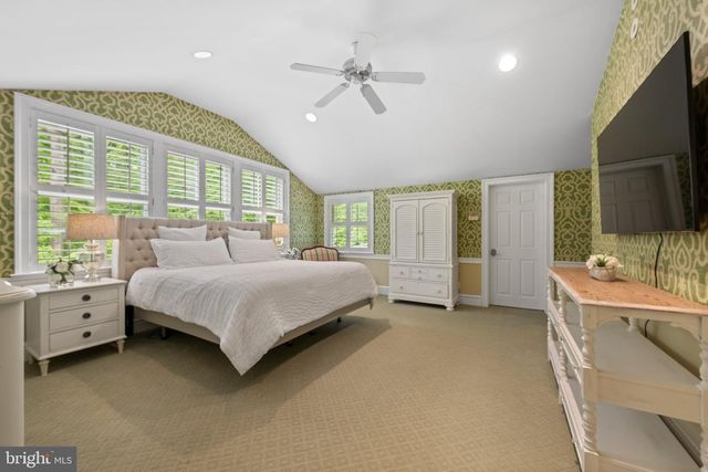 15 PAPER MILL RD, Newtown Square, PA 19073