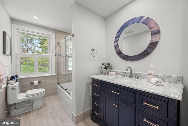 15 PAPER MILL RD, Newtown Square, PA 19073