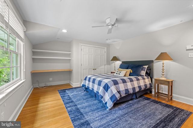 15 PAPER MILL RD, Newtown Square, PA 19073