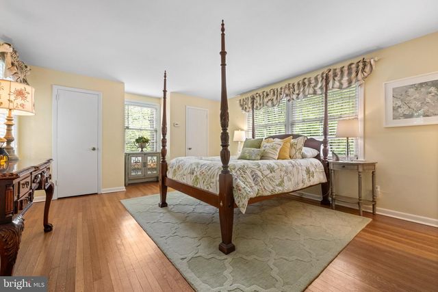 15 PAPER MILL RD, Newtown Square, PA 19073