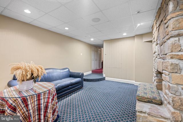 15 PAPER MILL RD, Newtown Square, PA 19073