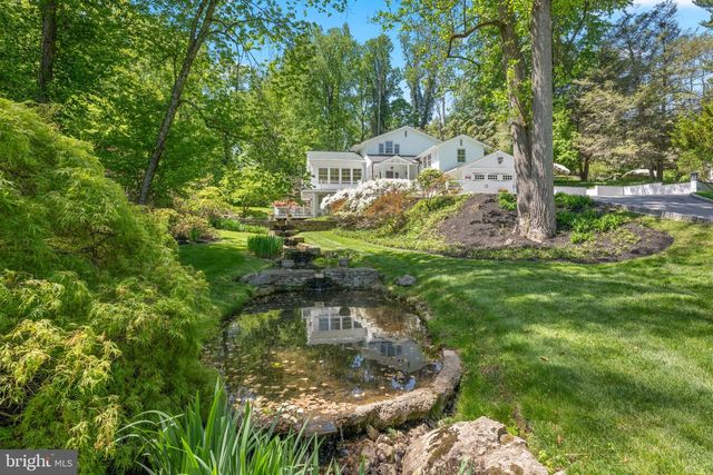 15 PAPER MILL RD, Newtown Square, PA 19073