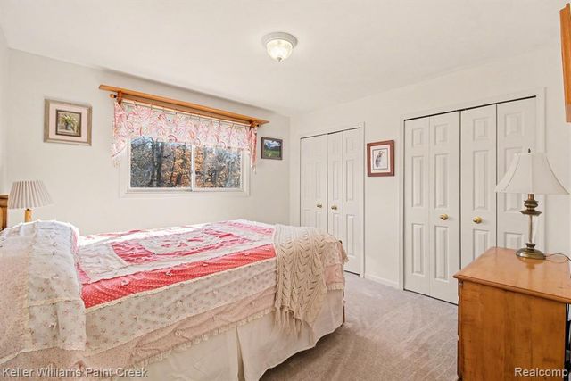 1239 Cottonwood Street, Lake Orion, MI 48360