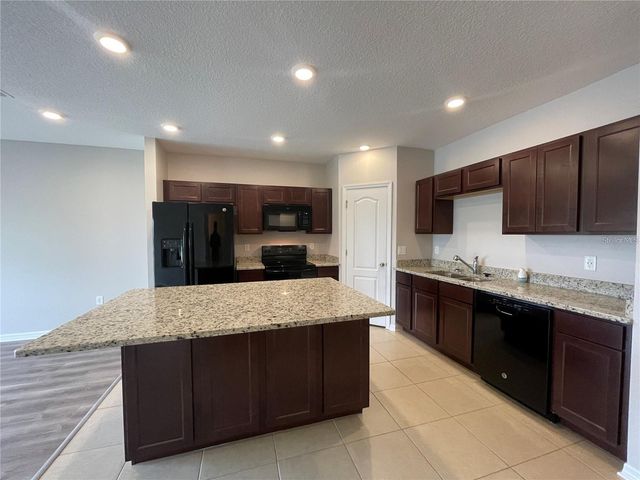 3827 STRAFFORD PLACE, Lakeland, FL 33810