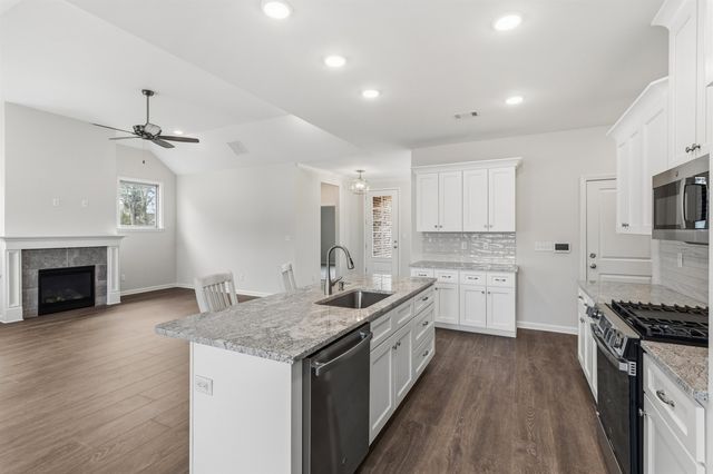 50 SUGALINA VALLEY DR, Oakland, TN 38060