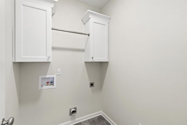 50 SUGALINA VALLEY DR, Oakland, TN 38060