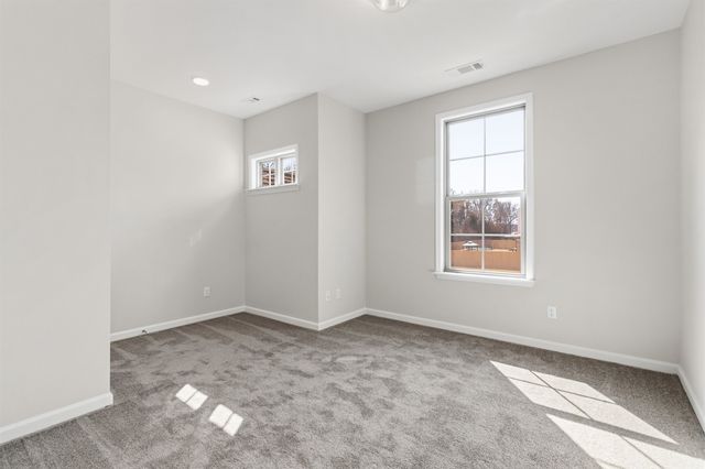 50 SUGALINA VALLEY DR, Oakland, TN 38060