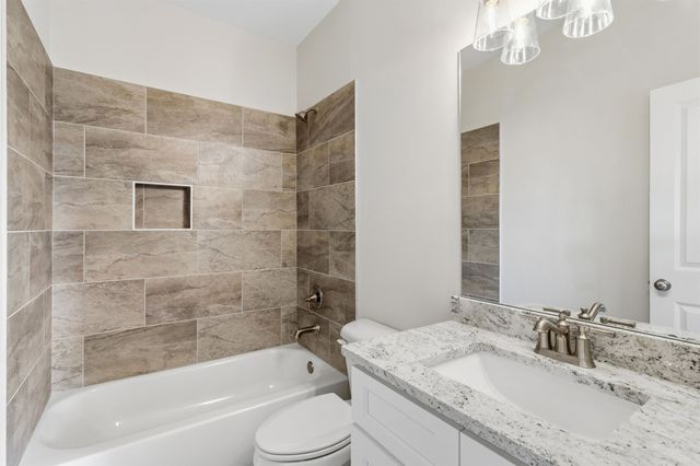 50 SUGALINA VALLEY DR, Oakland, TN 38060