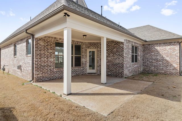 50 SUGALINA VALLEY DR, Oakland, TN 38060