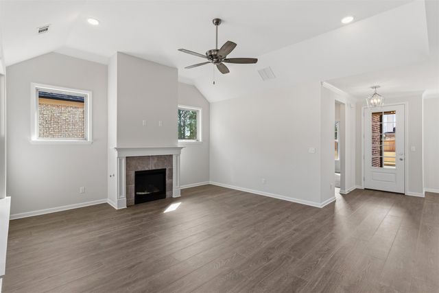 50 SUGALINA VALLEY DR, Oakland, TN 38060