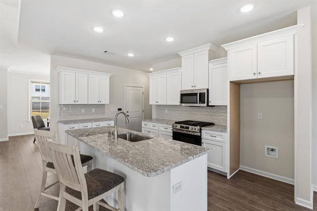 50 SUGALINA VALLEY DR, Oakland, TN 38060