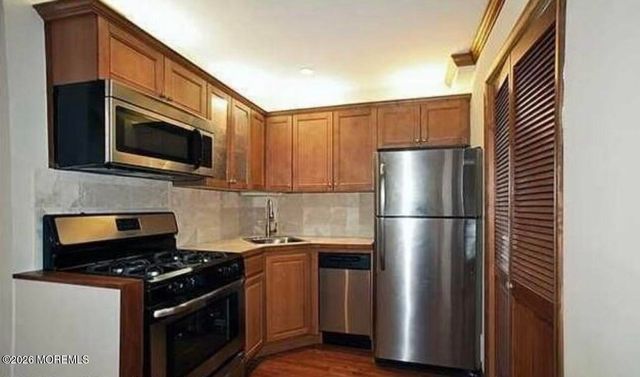 68 5th Street 7, Highlands, NJ 07732