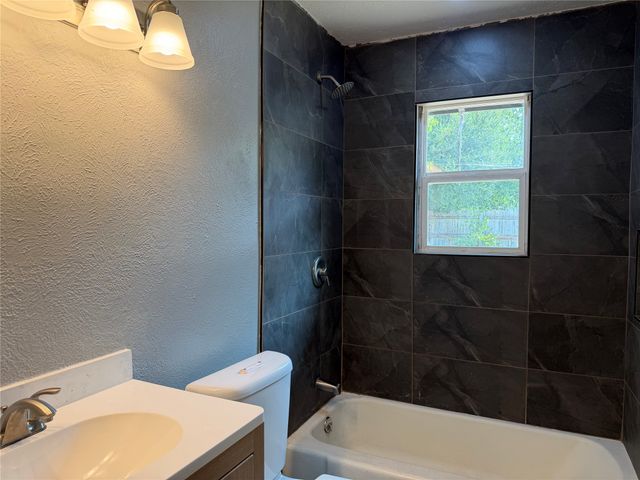 2507 Normont Circle, Fort Worth, TX 76103
