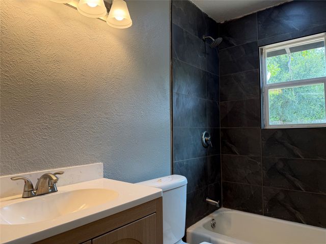 2507 Normont Circle, Fort Worth, TX 76103