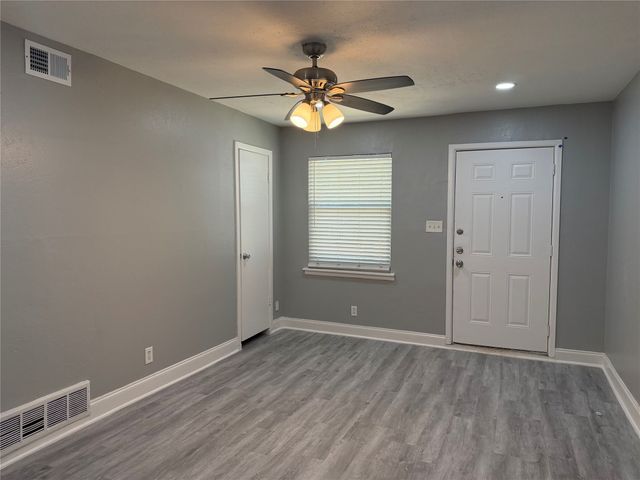 2507 Normont Circle, Fort Worth, TX 76103