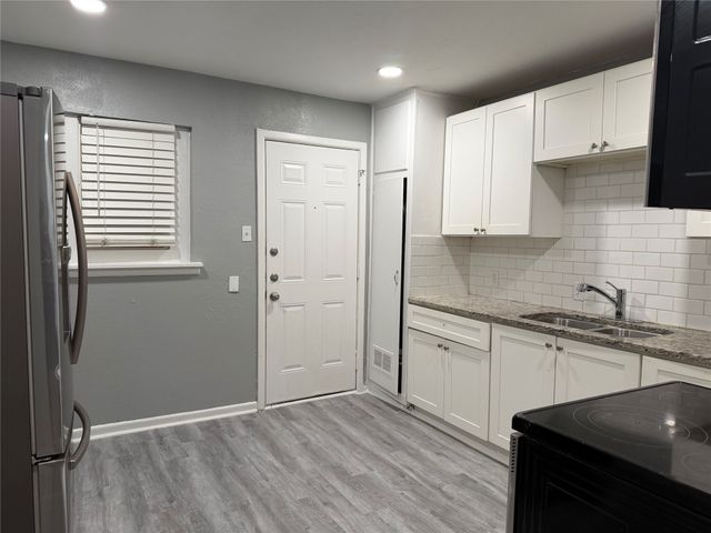 2507 Normont Circle, Fort Worth, TX 76103