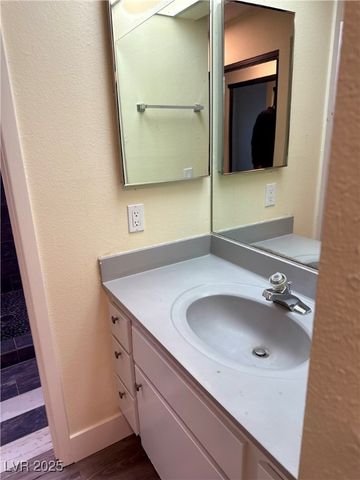 2624 SIDONIA Avenue, Las Vegas, NV 89102