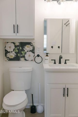 7715 E AVALON Drive, Scottsdale, AZ 85251