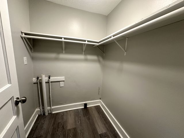 1102 Batts Blvd Apt B, Springfield, TN 37172