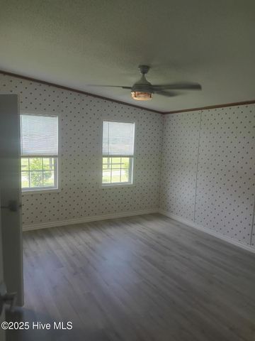 686 Casey Road, Kinston, NC 28504