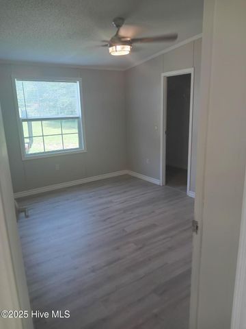 686 Casey Road, Kinston, NC 28504