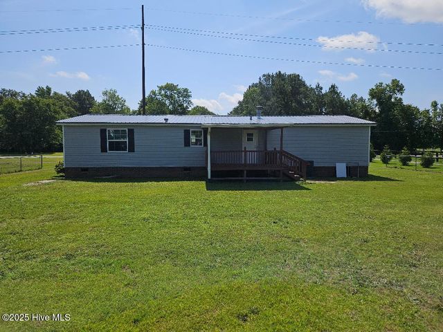 686 Casey Road, Kinston, NC 28504