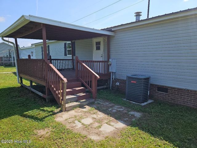 686 Casey Road, Kinston, NC 28504