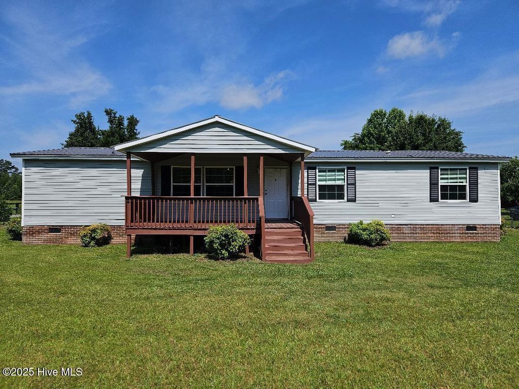 686 Casey Road, Kinston, NC 28504