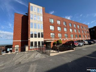 1911 Grand Avenue 1C, North Bergen, NJ 07047