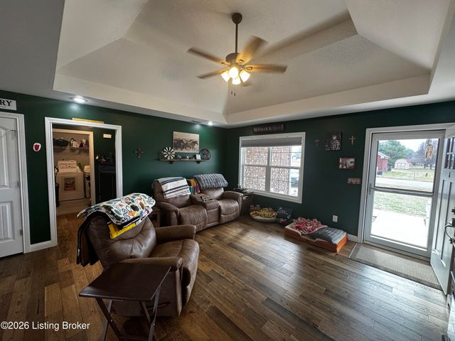 109 Gail Dr, Bardstown, KY 40004