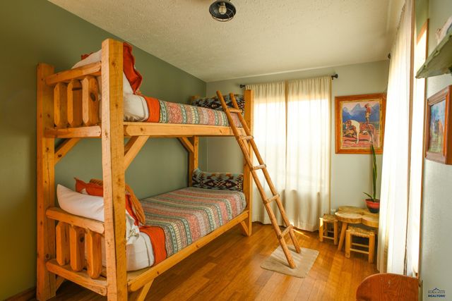 27927 CASCADE SPRINGS RD, Hot Springs, SD 57747