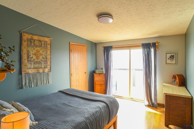 27927 CASCADE SPRINGS RD, Hot Springs, SD 57747