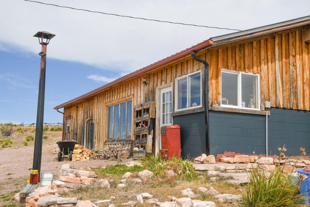 27927 CASCADE SPRINGS RD, Hot Springs, SD 57747