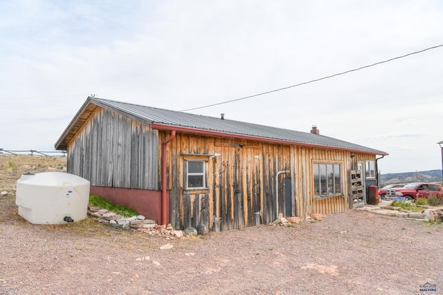 27927 CASCADE SPRINGS RD, Hot Springs, SD 57747
