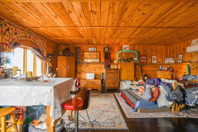 27927 CASCADE SPRINGS RD, Hot Springs, SD 57747