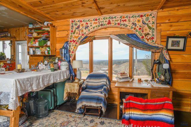 27927 CASCADE SPRINGS RD, Hot Springs, SD 57747