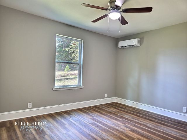 5497 Jefferson Paige Road, Shreveport, LA 71119