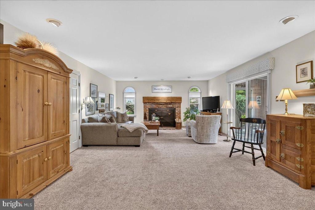 1230 HAWTHORNE LN, WEST CHESTER, PA 19380 — photo 4