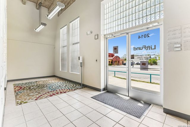 2014 S Hackberry, San Antonio, TX 78210